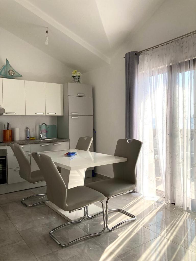 Apartment Andjela Starigrad Paklenica Bilik gambar